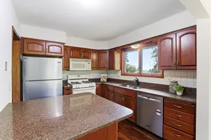13121 Upton Ave S, Burnsville, MN 55337 - Photo 10