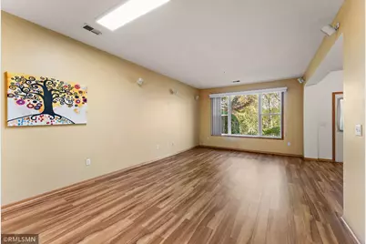 772 Wisconsin Avenue N, Golden Valley, MN 55427 - Photo 8