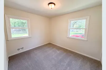 2517 Nokomis Avenue, Saint Paul, MN 55119 - Photo 4