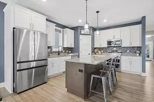 3129 Glasgow St, River Falls, WI 54022 - Photo 8