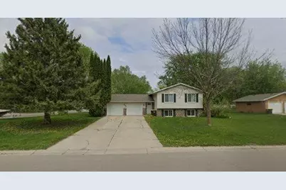 301 23rd Street SE, Willmar, MN 56201 - Photo 1