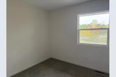 427 N Glover Road, Hudson, WI 54016 - Photo 10