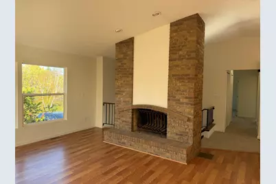427 N Glover Road, Hudson, WI 54016 - Photo 2