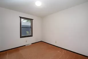 2208 Marwood Dr, Mankato, MN 56001 - Photo 14