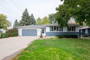 2208 Marwood Dr, Mankato, MN 56001 - Photo 1