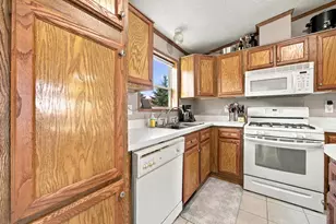 39664 Cross Point Ln, Pelican Rapids, MN 56572 - Photo 8