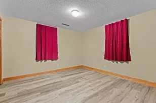 402 4th St NE, Hayfield, MN 55940 - Photo 26