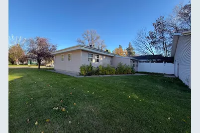 525 State Avenue N, Thief River Falls, MN 56701 - Photo 44