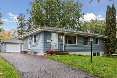 1917 Hillsboro Avenue N, Golden Valley, MN 55427 - Photo 2