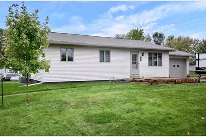 89 W 13th Street, Buffalo City, WI 54622 - Photo 1