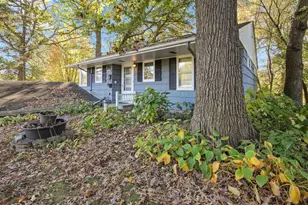 8015 Plymouth Ave N, Golden Valley, MN 55427 - Photo 4