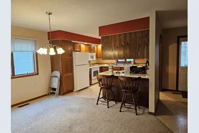 2704 9th Street SW, Willmar, MN 56201 - Photo 8