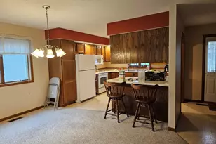 2704 9th St SW, Willmar, MN 56201 - Photo 8