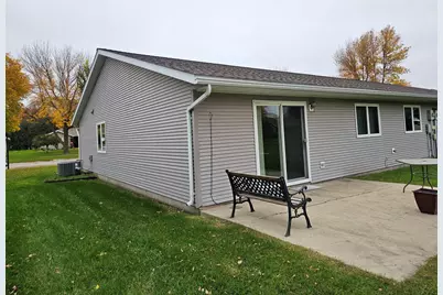 2704 9th Street SW, Willmar, MN 56201 - Photo 4
