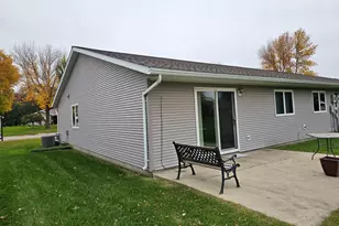 2704 9th St SW, Willmar, MN 56201 - Photo 4