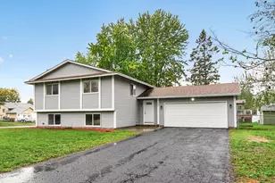 1655 Lincoln Ave, Saint Paul Park, MN 55071 - Photo 2