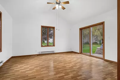 913 Jonathan Lane, La Crescent, MN 55947 - Photo 6
