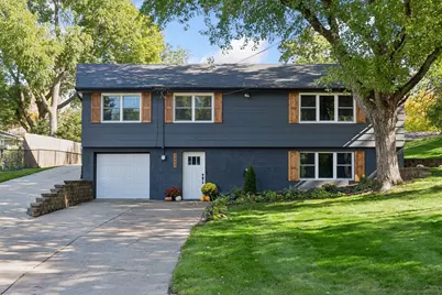 1420 Yosemite Avenue N, Golden Valley, MN 55422 - Photo 2