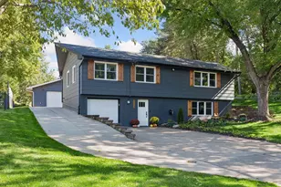 1420 Yosemite Ave N, Golden Valley, MN 55422 - Photo 1