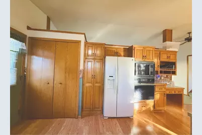 886 Iroquois Avenue, Saint Paul, MN 55119 - Photo 2