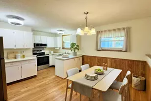 2402 Kenwood Dr SW, Willmar, MN 56201 - Photo 4