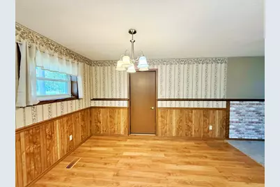 2402 Kenwood Drive SW, Willmar, MN 56201 - Photo 8