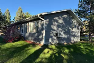 702 Washington Ave S, Park Rapids, MN 56470 - Photo 2