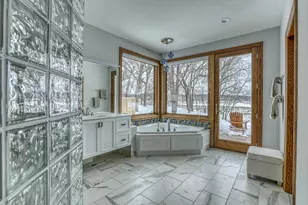 5517 Dickson Rd, Minnetonka, MN 55345 - Photo 14