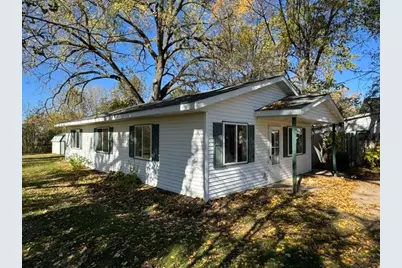 201 SW Thompson Street, Verndale, MN 56481 - Photo 2