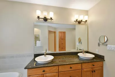 309 43rd Avenue S, Moorhead, MN 56560 - Photo 24