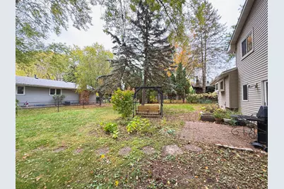 1081 Cedarwood Drive, Woodbury, MN 55125 - Photo 8