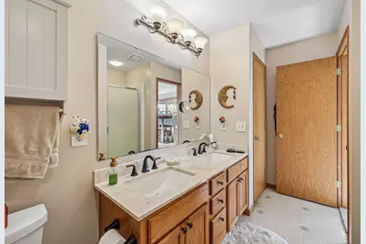 1704 Riverside Drive, Shakopee, MN 55379 - Photo 28