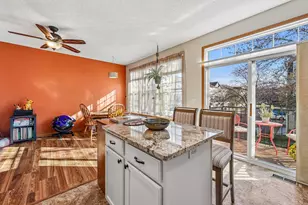 1704 Riverside Dr, Shakopee, MN 55379 - Photo 12