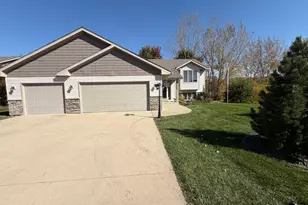 1005 12th St SE, Waseca, MN 56093 - Photo 1