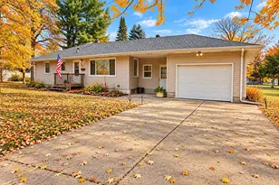 407 8th St SW, Little Falls, MN 56345 - Photo 2