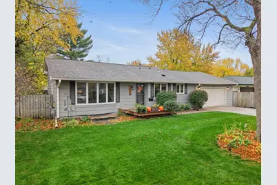 10621 Russell Avenue S, Bloomington, MN 55431 - Photo 2