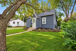406 5th St NW, Montgomery, MN 56069 - Photo 1