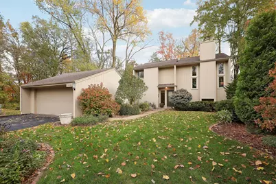 1880 Black Oaks Lane N, Plymouth, MN 55447 - Photo 2