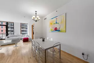 215 10th Ave S, Minneapolis, MN 55415 - Photo 2