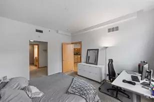 215 10th Ave S, Minneapolis, MN 55415 - Photo 12