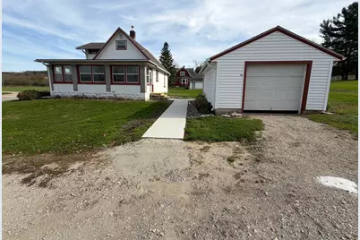 616 Fillmore Street E, Preston, MN 55965 - Photo 2