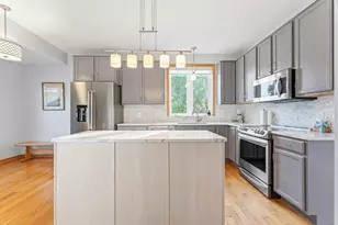 1613 Pinnacle Dr, Dundas, MN 55019 - Photo 8