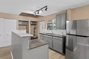 87 Cook Ave W, Saint Paul, MN 55117 - Photo 2