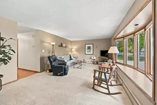 1911 18th St S, Moorhead, MN 56560 - Photo 4