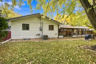 1911 18th St S, Moorhead, MN 56560 - Photo 24