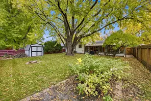 1911 18th St S, Moorhead, MN 56560 - Photo 2