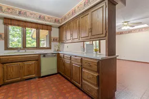 4649 Hillsboro Ave N, New Hope, MN 55428 - Photo 12