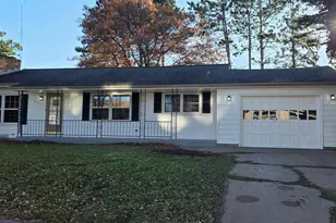 416 Highland Dr, Hibbing, MN 55746 - Photo 1