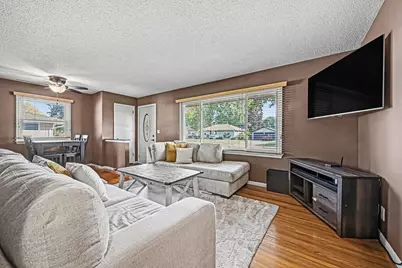 6961 Clayton Avenue, Inver Grove Heights, MN 55076 - Photo 2