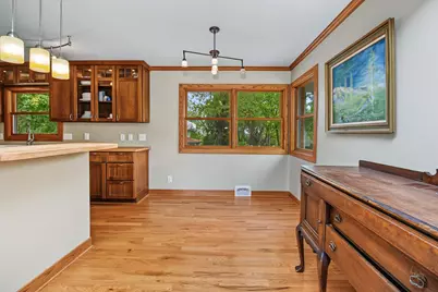 31 Belvidere Street E, Saint Paul, MN 55107 - Photo 10